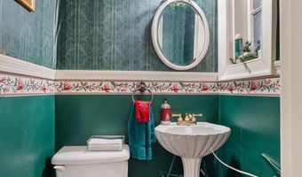1670 Church St, Appomattox, VA 24522