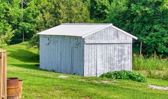 324 T Barnett Rd, Auburn, KY 42206