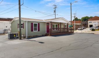 4 Green St, Athens, TN 37303