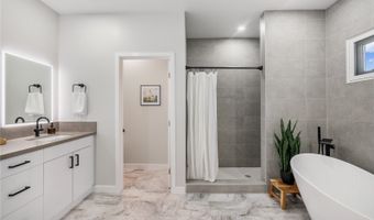 1310 Hele St, Kailua, HI 96734