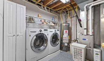 827 SW 46th St, Ankeny, IA 50023