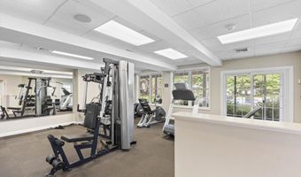 16 Edward Cir, Bedford, NH 03110