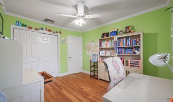 35 Hilldale Rd, Albertson, NY 11507