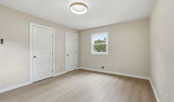 60 Woodland Rd, Bayville, NJ 08721