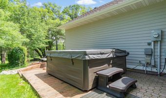 1109 Lakeview Ave, Alexandria, MN 56308