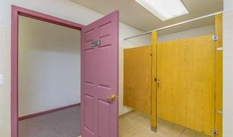 107 S Main St, Almont, MI 48003