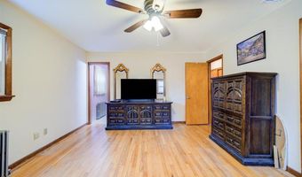 20 Provost Dr, Airmont, NY 10901