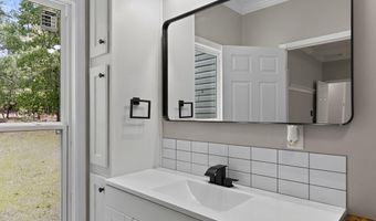 988 Stubby Oaks Rd, Aberdeen, NC 28315