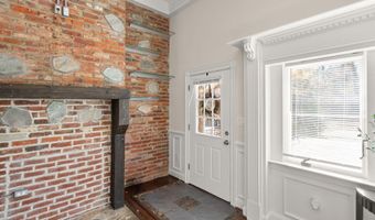 4211 DOWNING St, Annandale, VA 22003