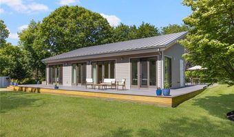621 E Shore Rd, Jamestown, RI 02835