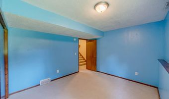 1008 Mesa Verde Pl, Ames, IA 50014