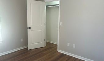2372 Triplett Blvd, Akron, OH 44312