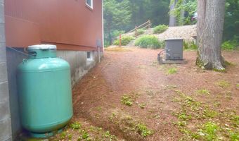 95 Sunset Shore Dr, Alton, NH 03810