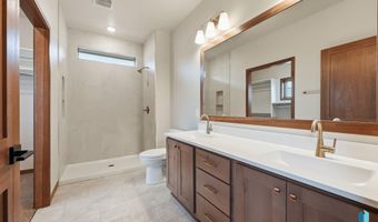 2413 E Brek St, Brandon, SD 57005