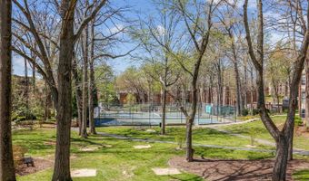 3356 WOODBURN Rd #34, Annandale, VA 22003