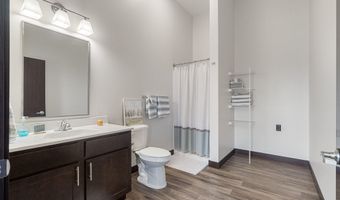 120 Twin Steeples Cir NE Unit 315, Dyersville, IA 52040