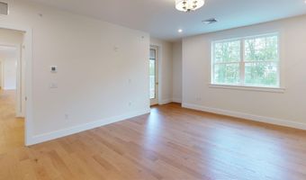 1 Longview Dr 401, Atkinson, NH 03811