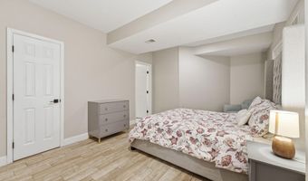 705 N ASHTON St, Alexandria, VA 22312