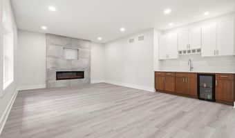 Mckinley Avenue, Bayville, NJ 08721