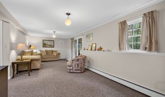 40 Cedar Rd, Clinton, CT 06413