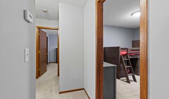 13941 Herald Ct, Apple Valley, MN 55124
