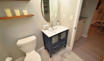 1074 Peachtree Walk NE, Atlanta, GA 30309