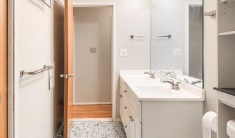 2844 Renfrew St, Ann Arbor, MI 48105