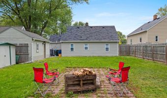 1425 CLARK St, Allouez, WI 54301