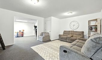 102 Chaudoin Dr, Angola, IN 46703