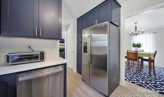 11818 Larkridge Ct, Charlotte, NC 28226