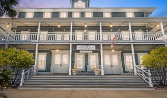 30 Ave G, Apalachicola, FL 32320