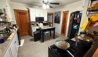 32 Hopkins Ter, Cumberland, RI 02864