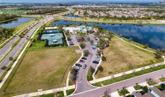 6136 VOYAGERS Pl, Apollo Beach, FL 33572