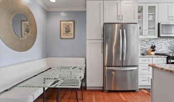 906 S WASHINGTON St 311, Alexandria, VA 22314
