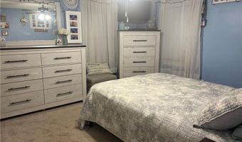 11 Glen St, North Providence, RI 02911