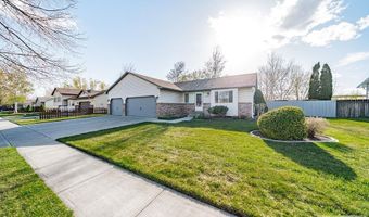 3070 Carolyn Ln, Ammon, ID 83406