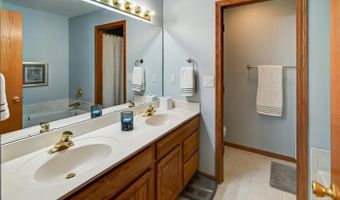 5205 Aspen Way, Madison, WI 53718