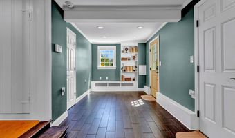 36 Whiting Farm Rd, Branford, CT 06405