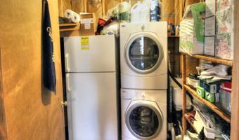 51 FORREST St, Basye, VA 22810