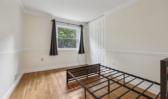 4907 CHANTICLEER Ave, Annandale, VA 22003