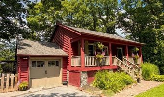 211 Winding Knoll Rd, Altoona, PA 16601
