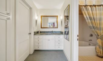 9 REGULUS Ct, Alameda, CA 94501