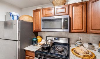 6011 EMERSON St 607, Bladensburg, MD 20710