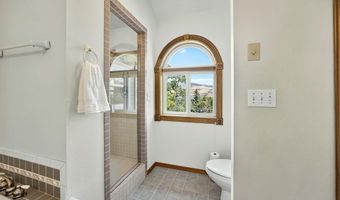 185 Almond St, Ashland, OR 97520