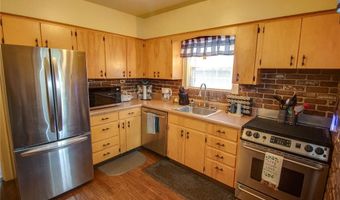 2430 Maxey St, Alton, IL 62002