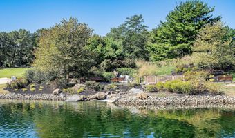 16 Greenways Ln, Lakewood, NJ 08701