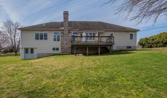 14 Breezy Knoll Dr, Bloomfield, CT 06002