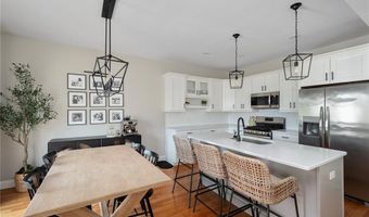 601 Hunting Hill Dr, Cumberland, RI 02864
