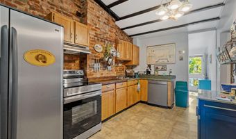 66 Elm St, Albany, NY 12203