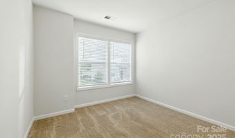 607 Santa Clara Dr, Asheville, NC 28806
